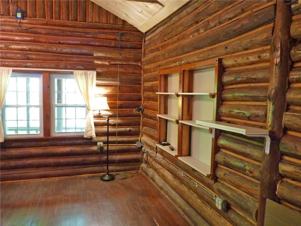 34 Chestnut Road Dedham, ME 04429 - Photo 11 of 35 Spacious family room