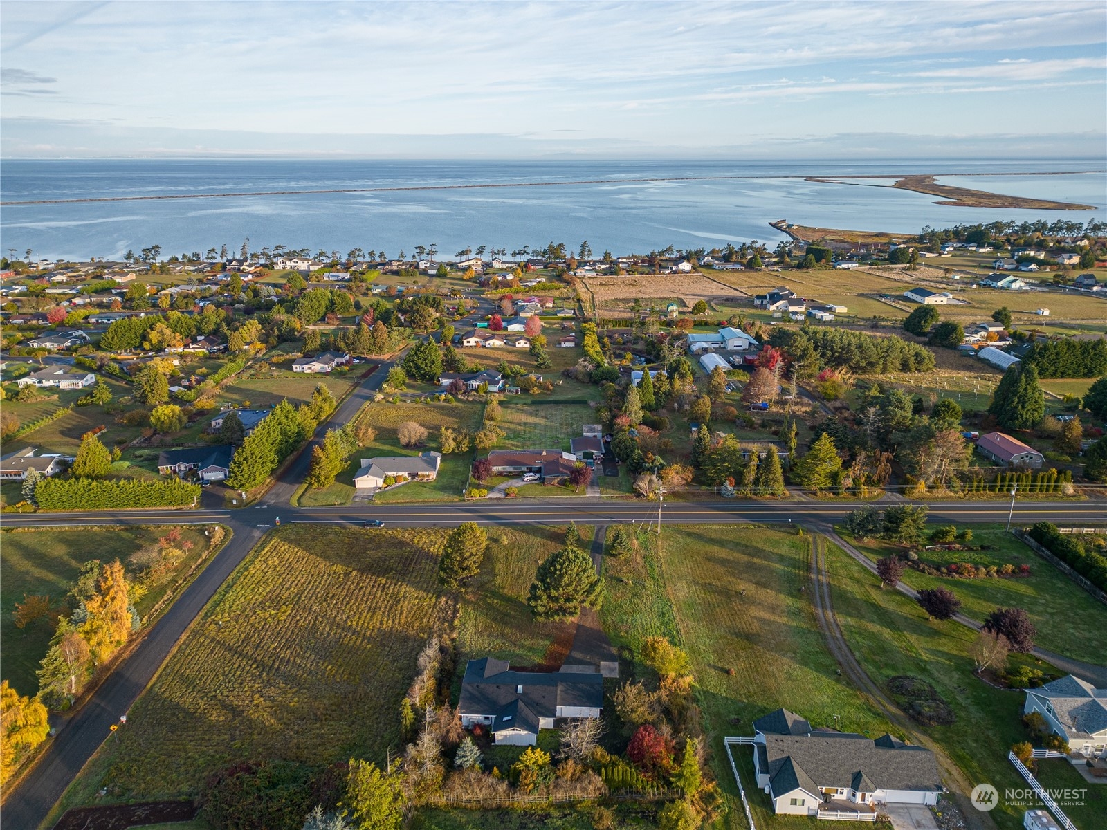 492 East Anderson Road Sequim, WA 98382 - Photo 4 of 33 a view of a city