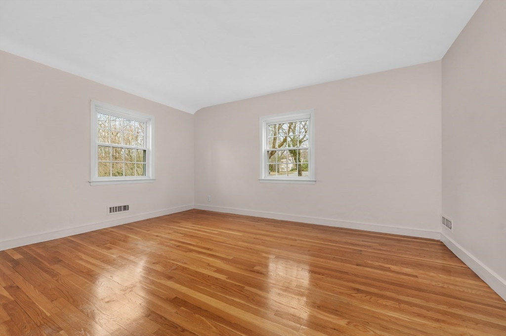 3 Dukes Road Wellesley, MA 02481 - Photo 20 of 34