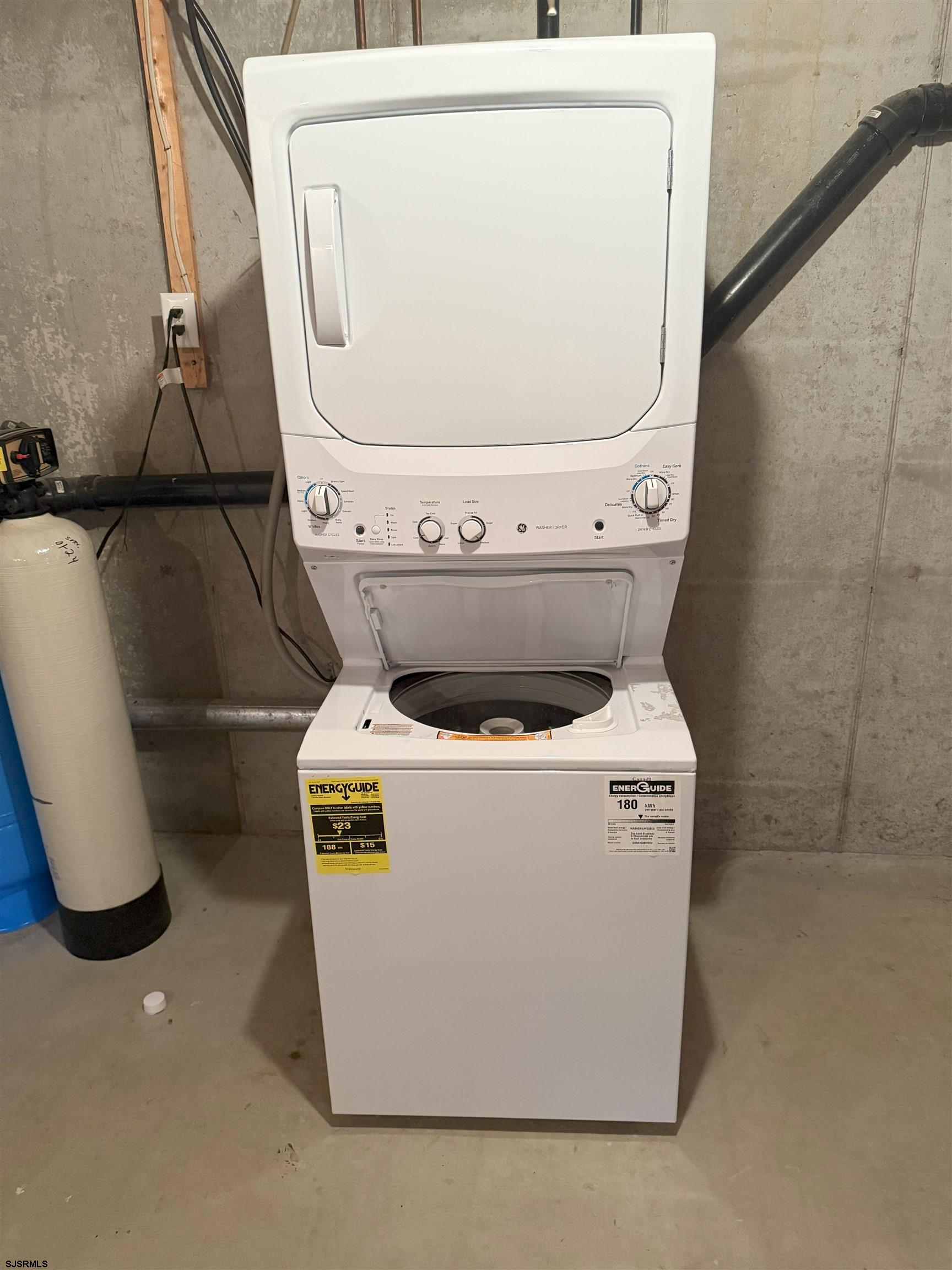 420 North Chew Road Hammonton, NJ 08037 - Photo 32 of 34 a utility room with dryer and washer