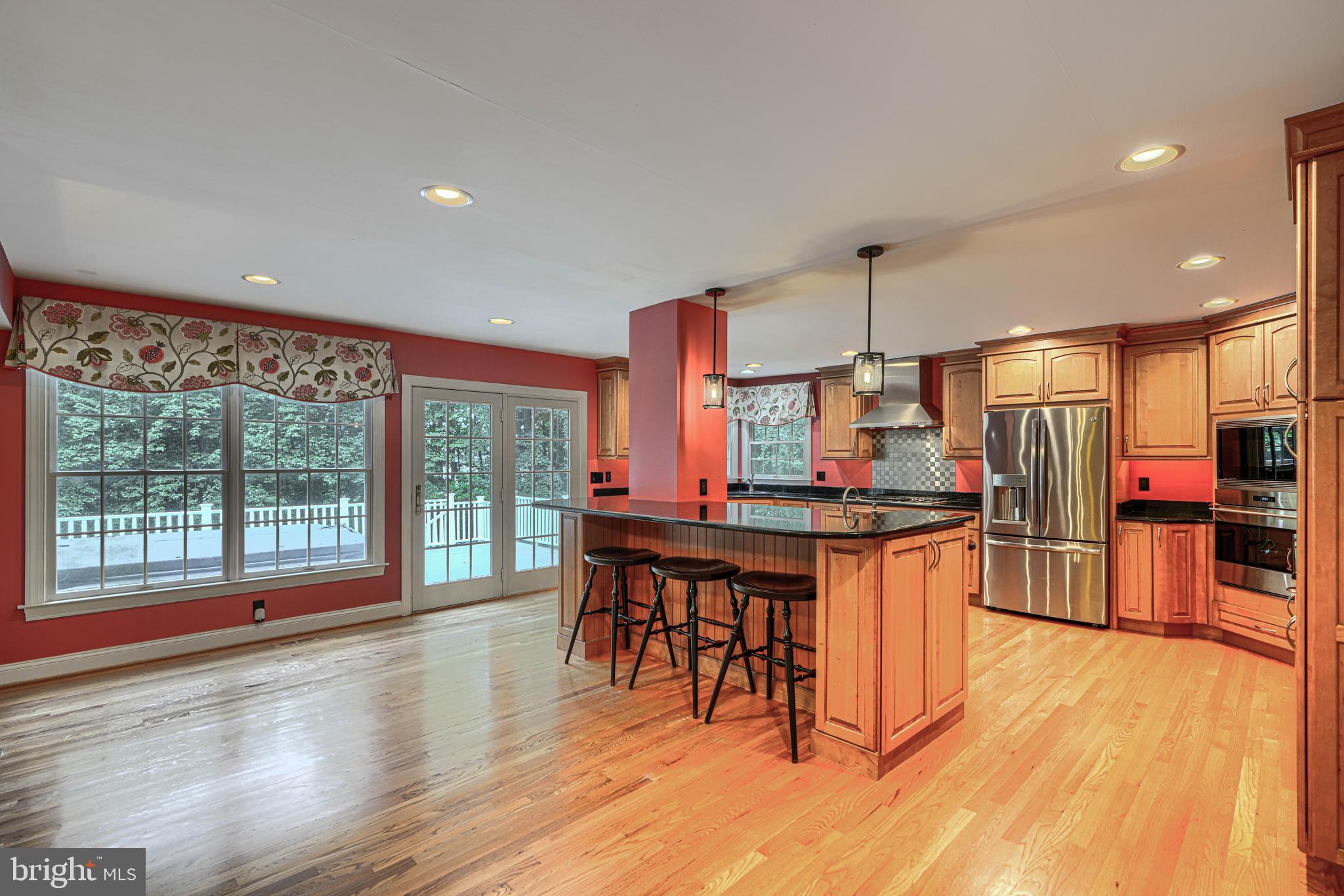 13908 Foxland Road Phoenix, MD 21131 - Photo 11 of 62 Eat-in Kitchen