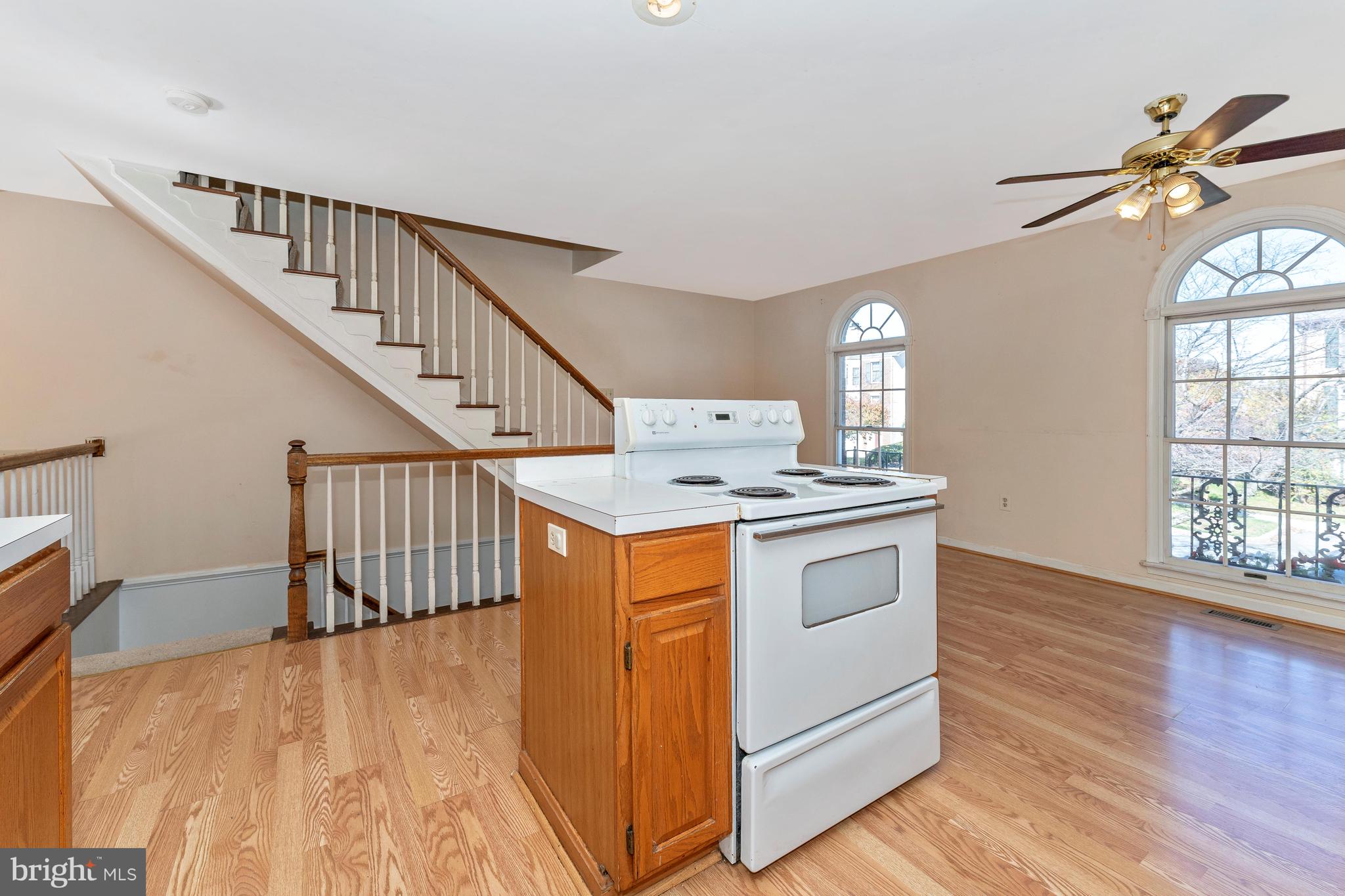 11 Victoria Square Frederick, MD 21702 - Photo 14 of 36 Kitchen
