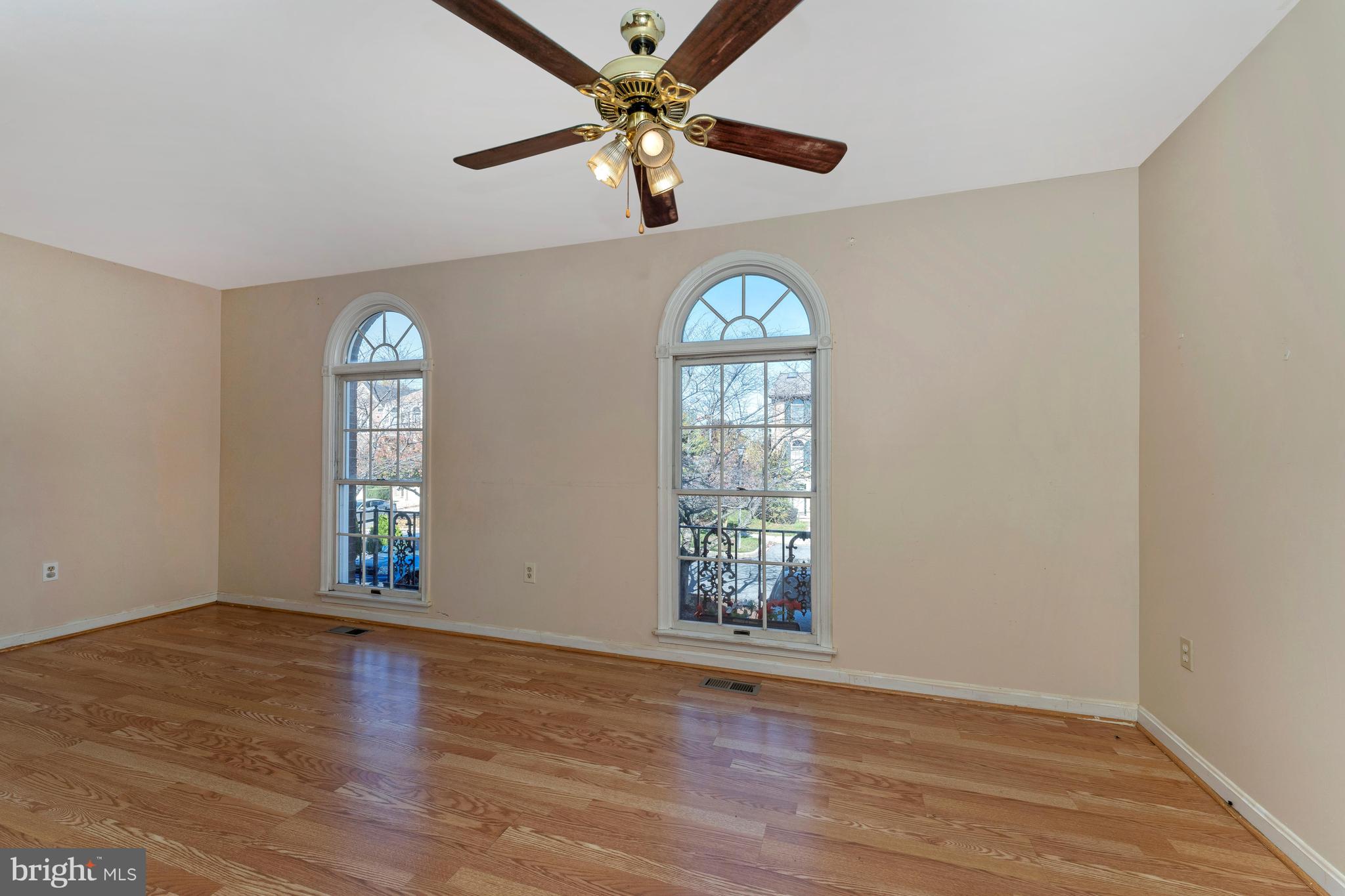 11 Victoria Square Frederick, MD 21702 - Photo 19 of 36 Dining Room