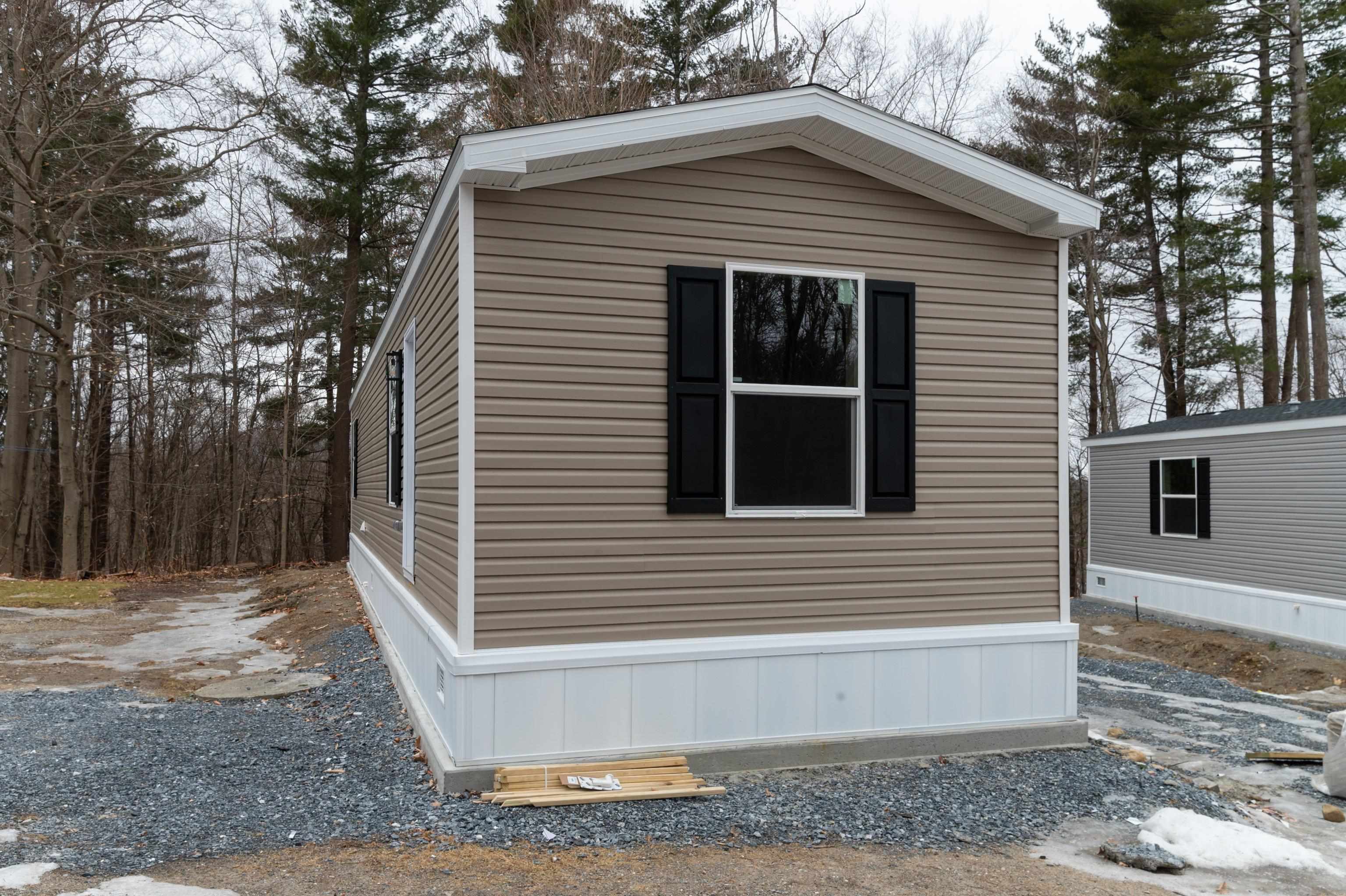 92 Ethans Way Bennington, VT 05201 - Photo 3 of 23 Gallery Image 3