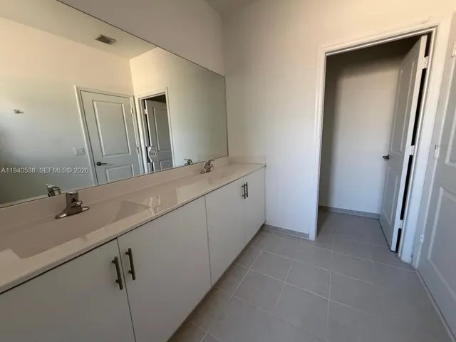 $2,700 | 2631 Southeast 11th Street, Unit 2631, Homestead, FL 33035