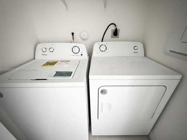 $2,700 | 2631 Southeast 11th Street, Unit 2631, Homestead, FL 33035