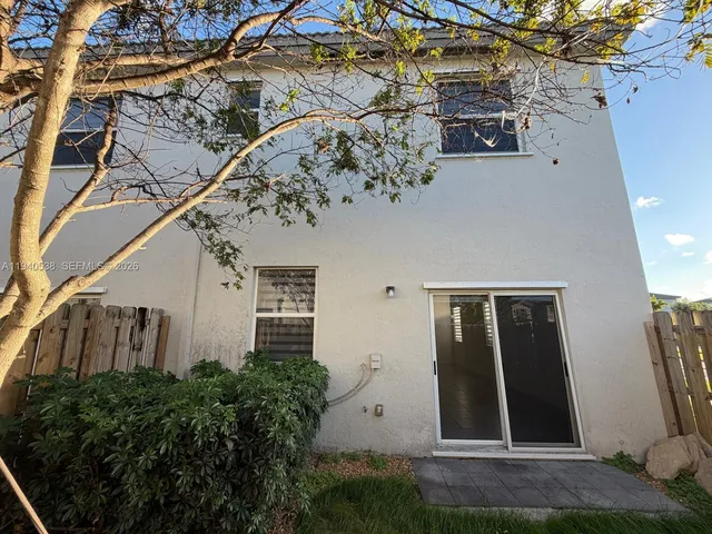 $2,700 | 2631 Southeast 11th Street, Unit 2631, Homestead, FL 33035