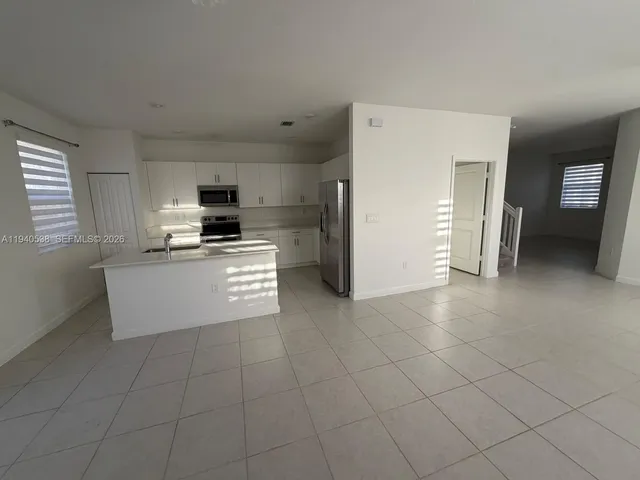 $2,700 | 2631 Southeast 11th Street, Unit 2631, Homestead, FL 33035