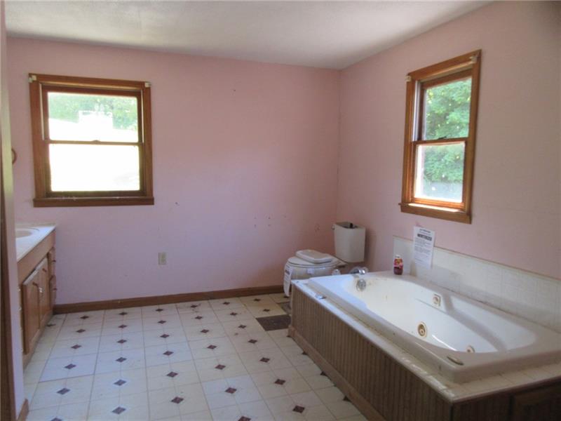 1078 Lone Pine Road Amity, PA 15311 - Photo 8 of 15 Gallery Image 8