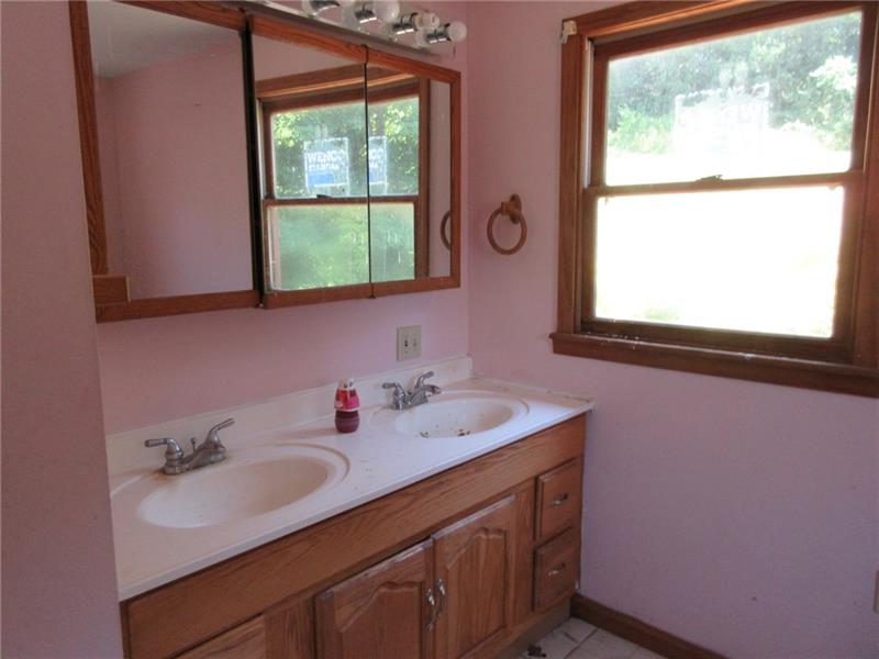 1078 Lone Pine Road Amity, PA 15311 - Photo 9 of 15 Gallery Image 9