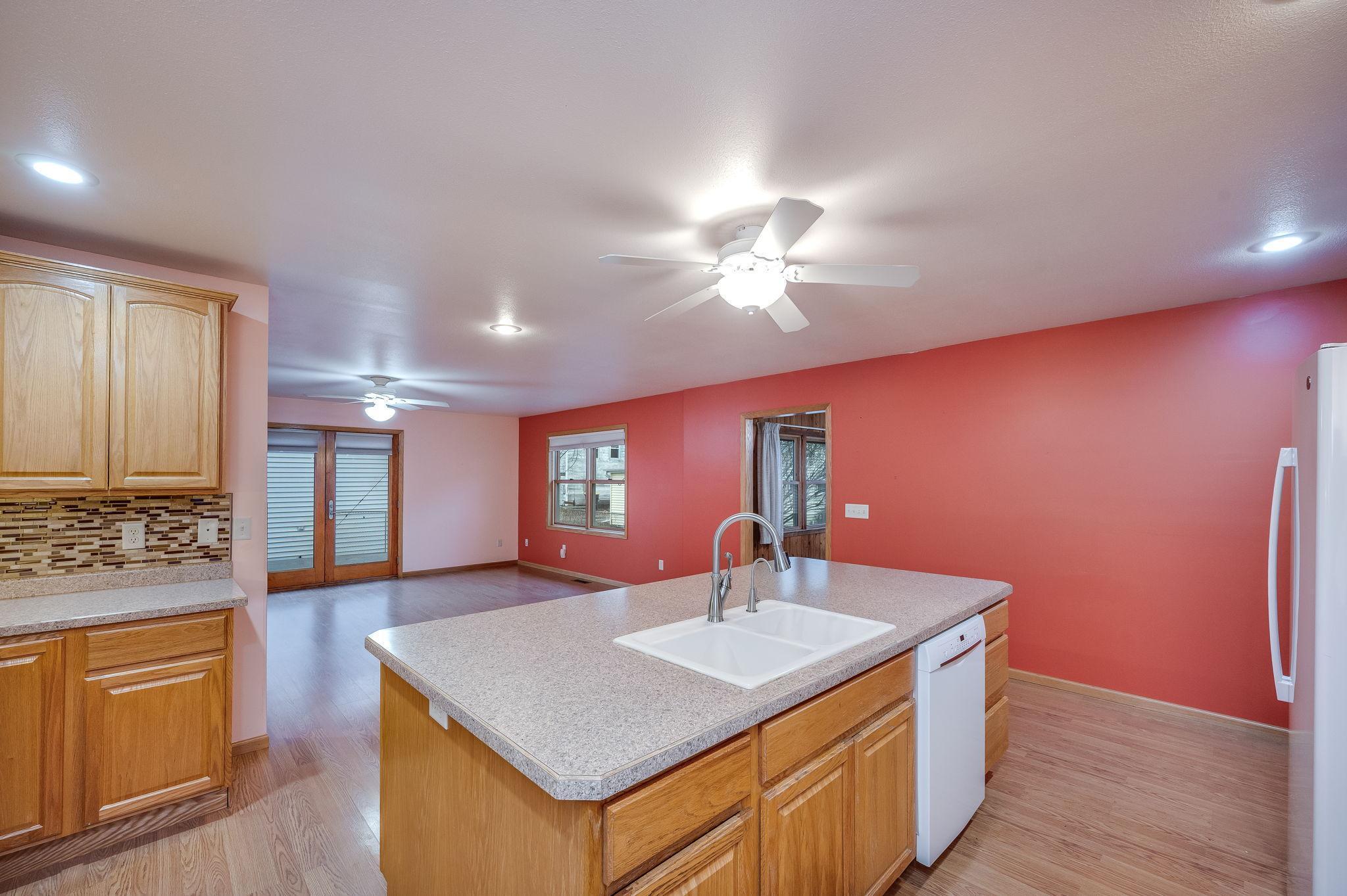 616 Range Street North Mankato, MN 56003 - Photo 11 of 45