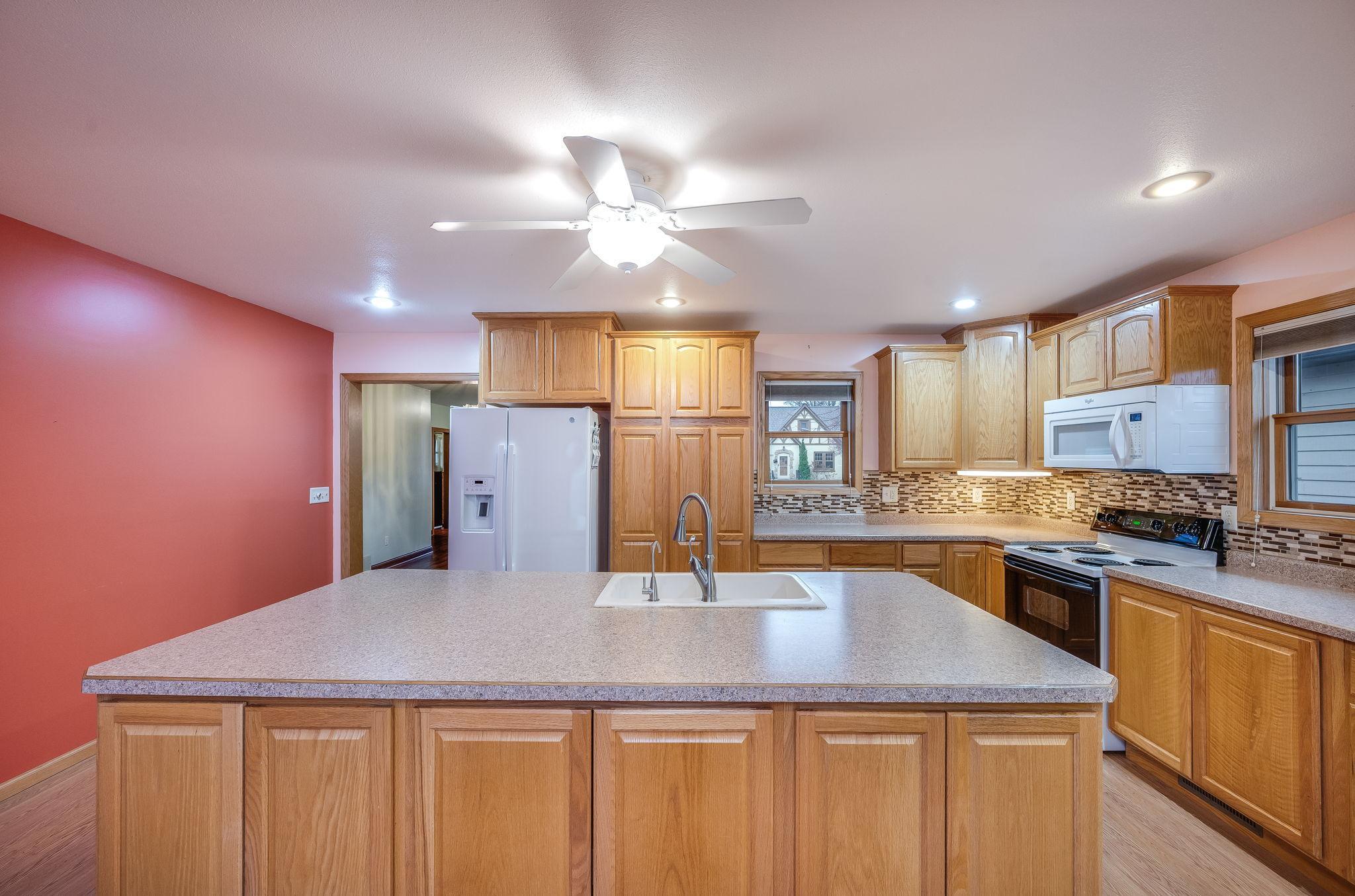 616 Range Street North Mankato, MN 56003 - Photo 13 of 45