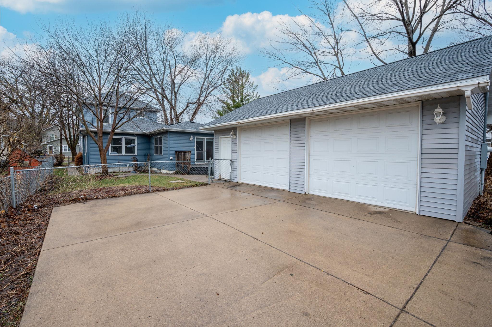 616 Range Street North Mankato, MN 56003 - Photo 3 of 45