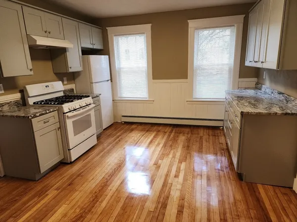 $2,200 | 63 Fifth Avenue, Unit 1, Worcester, MA 01607