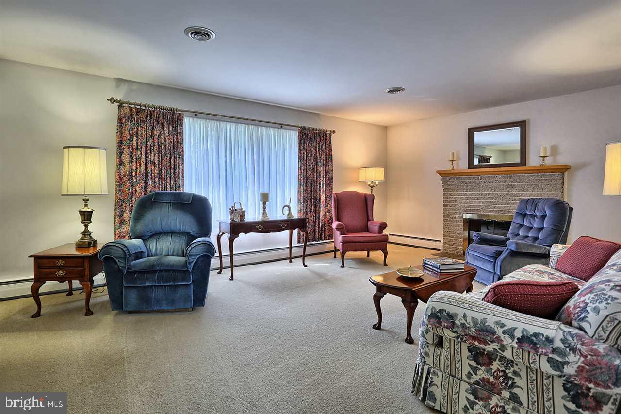879 Alexander Spring Road Carlisle, PA 17015 - Photo 3 of 25 Gallery Image 3