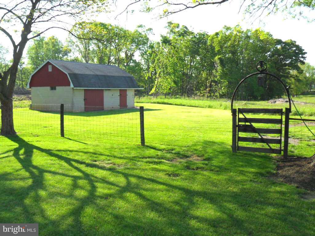 879 Alexander Spring Road Carlisle, PA 17015 - Photo 24 of 25 Gallery Image 24