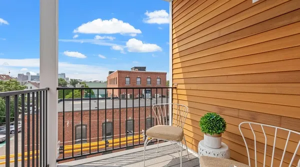 $3,150 | 14 Ward Street, Unit 104, Somerville, MA 02143