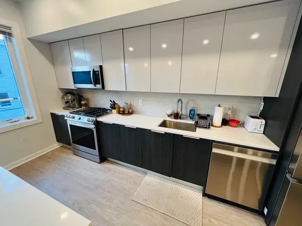 $3,150 | 14 Ward Street, Unit 104, Somerville, MA 02143