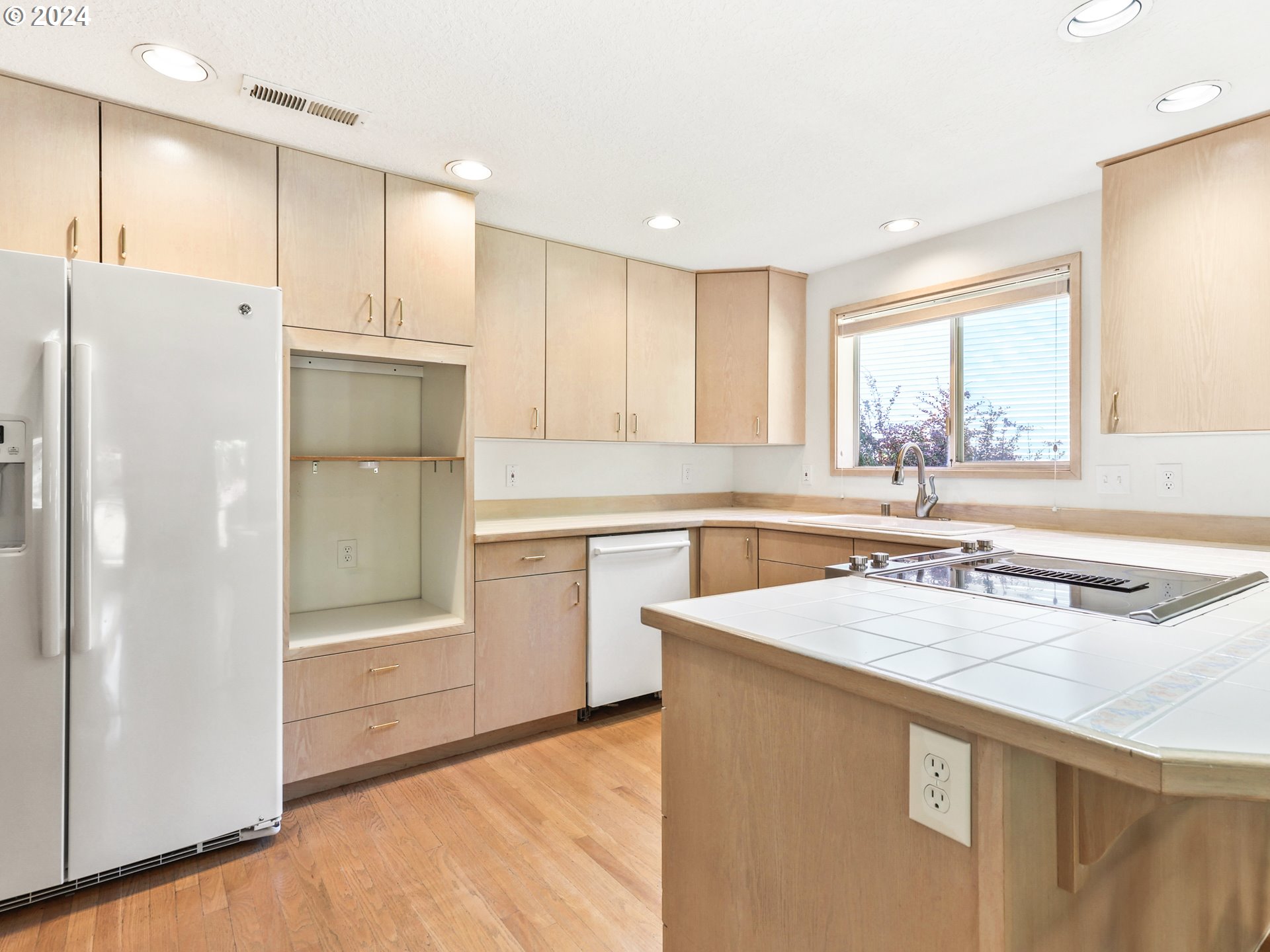 15917 Northeast Union Road, Unit 58 Ridgefield, WA 98642 - Photo 12 of 46 Kitchen