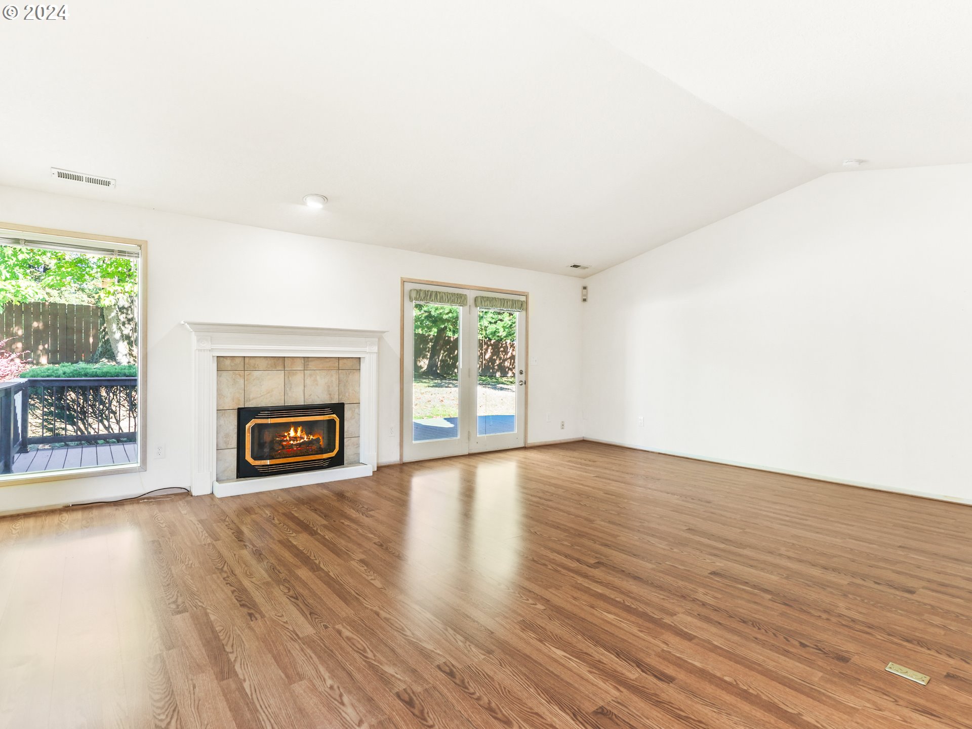15917 Northeast Union Road, Unit 58 Ridgefield, WA 98642 - Photo 16 of 46 Living Room