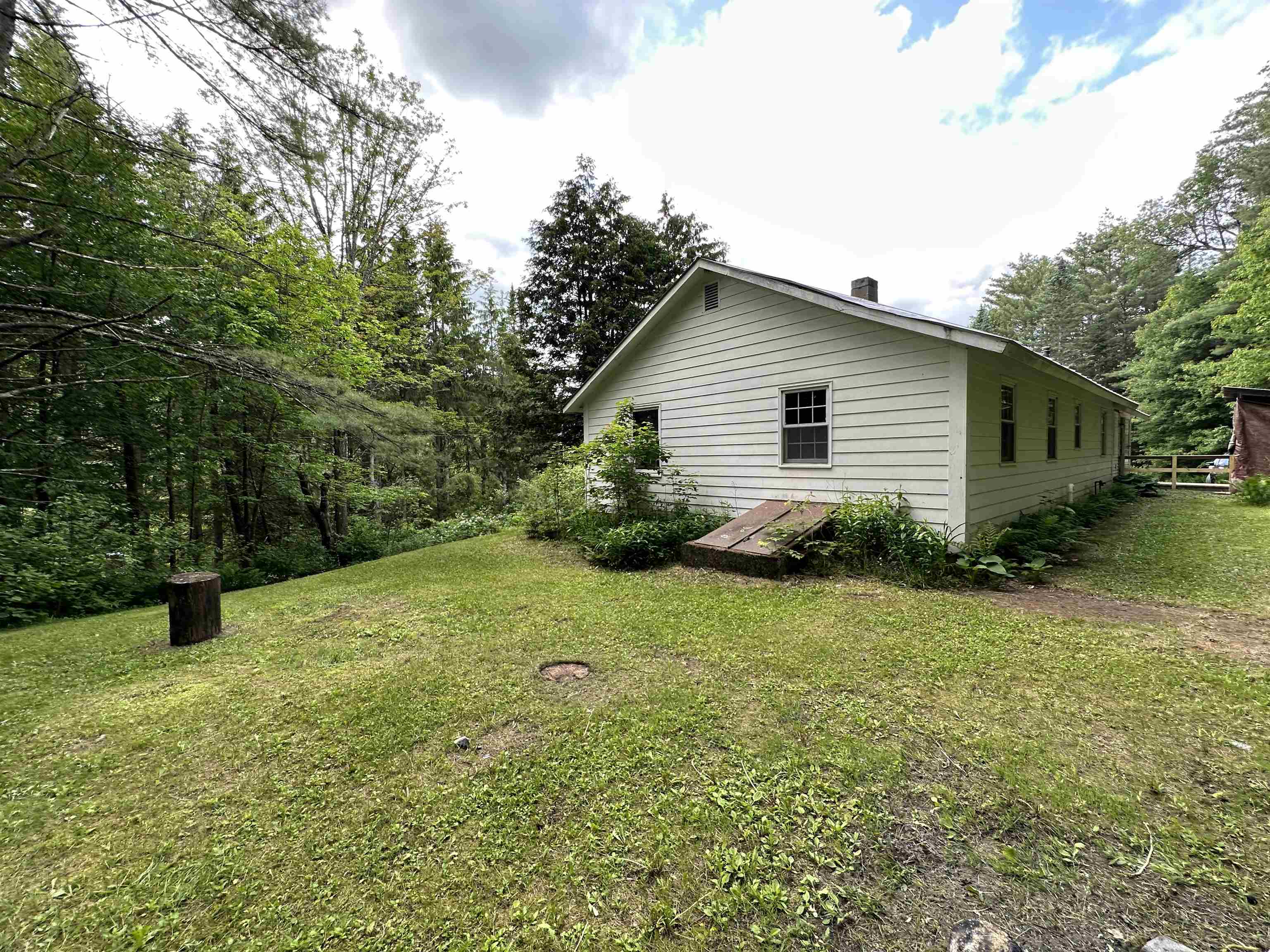 1869 Bowen Road Newbury, VT 05040 - Photo 4 of 14