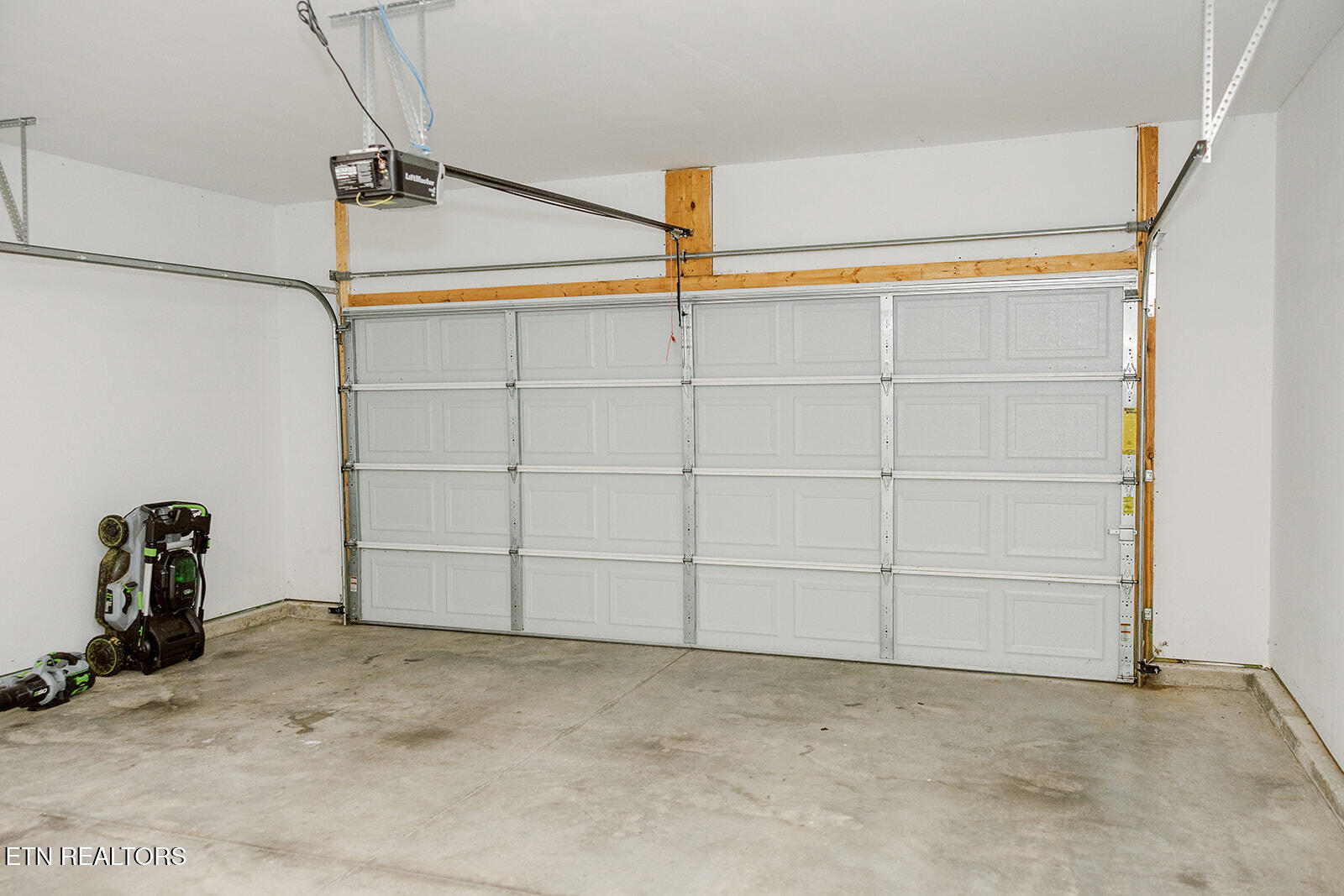 6 Lilac Court Clinton, TN 37716 - Photo 27 of 31 lilac-ct-12