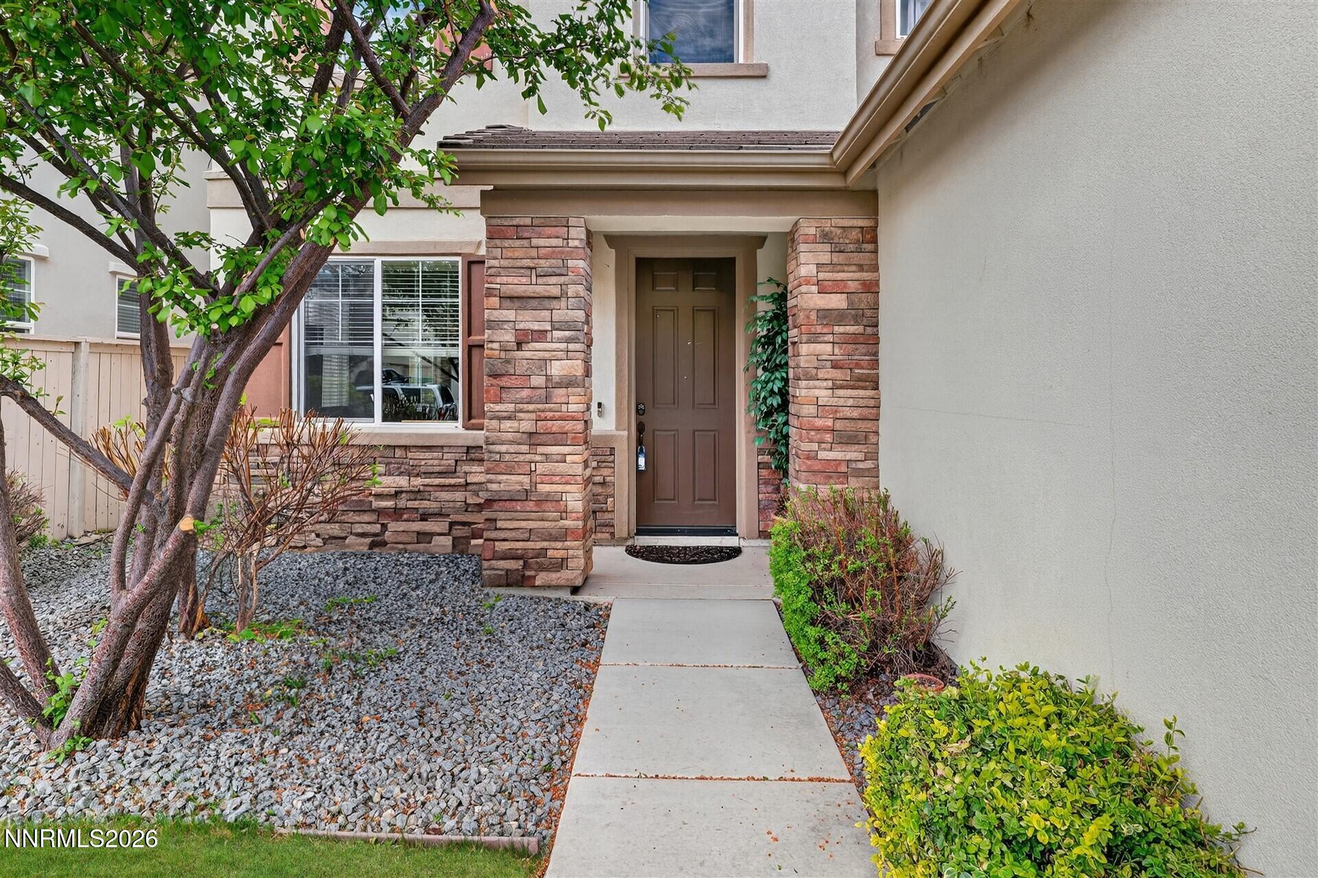 10855 Pebble Hill Drive Reno, NV 89521 - Photo 5 of 38 02-02-DSC_1909