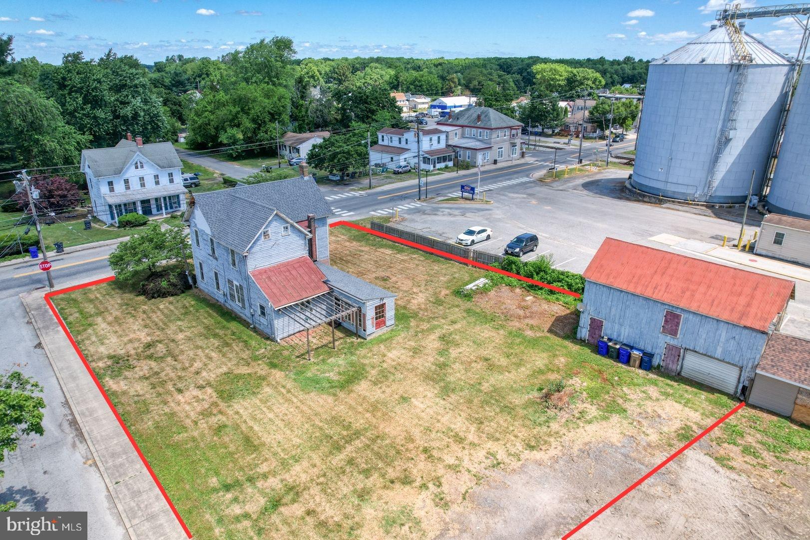 412 Main Street Townsend, DE 19734 - Photo 4 of 11 Approx. lot lines