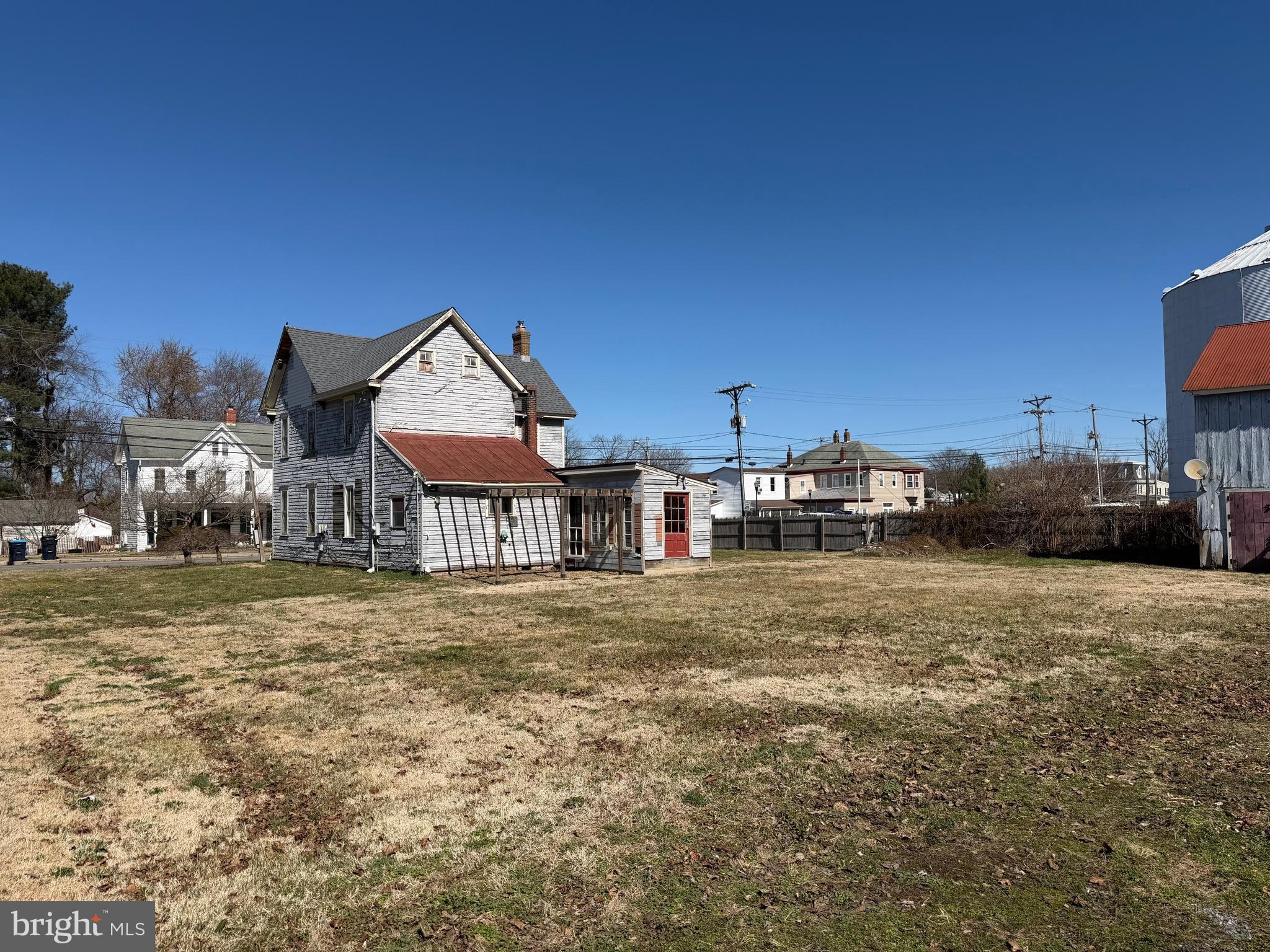 412 Main Street Townsend, DE 19734 - Photo 5 of 11 Good yard space