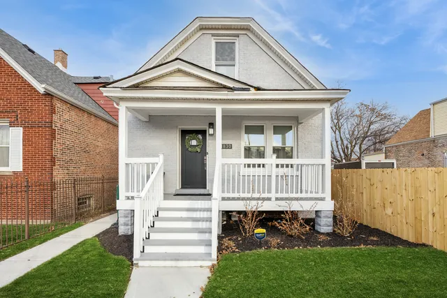$429,900 | 4830 West Kamerling Avenue, Chicago, IL 60651