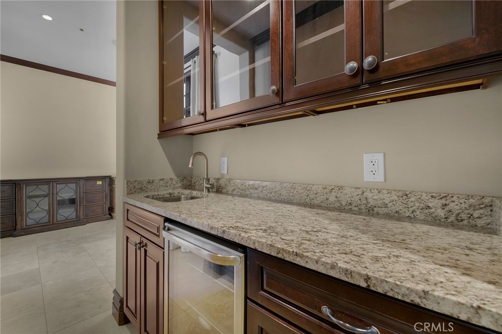 22 Fox Hole Road Ladera Ranch, CA 92694 - Photo 15 of 39 Bar adjacent Dining Room