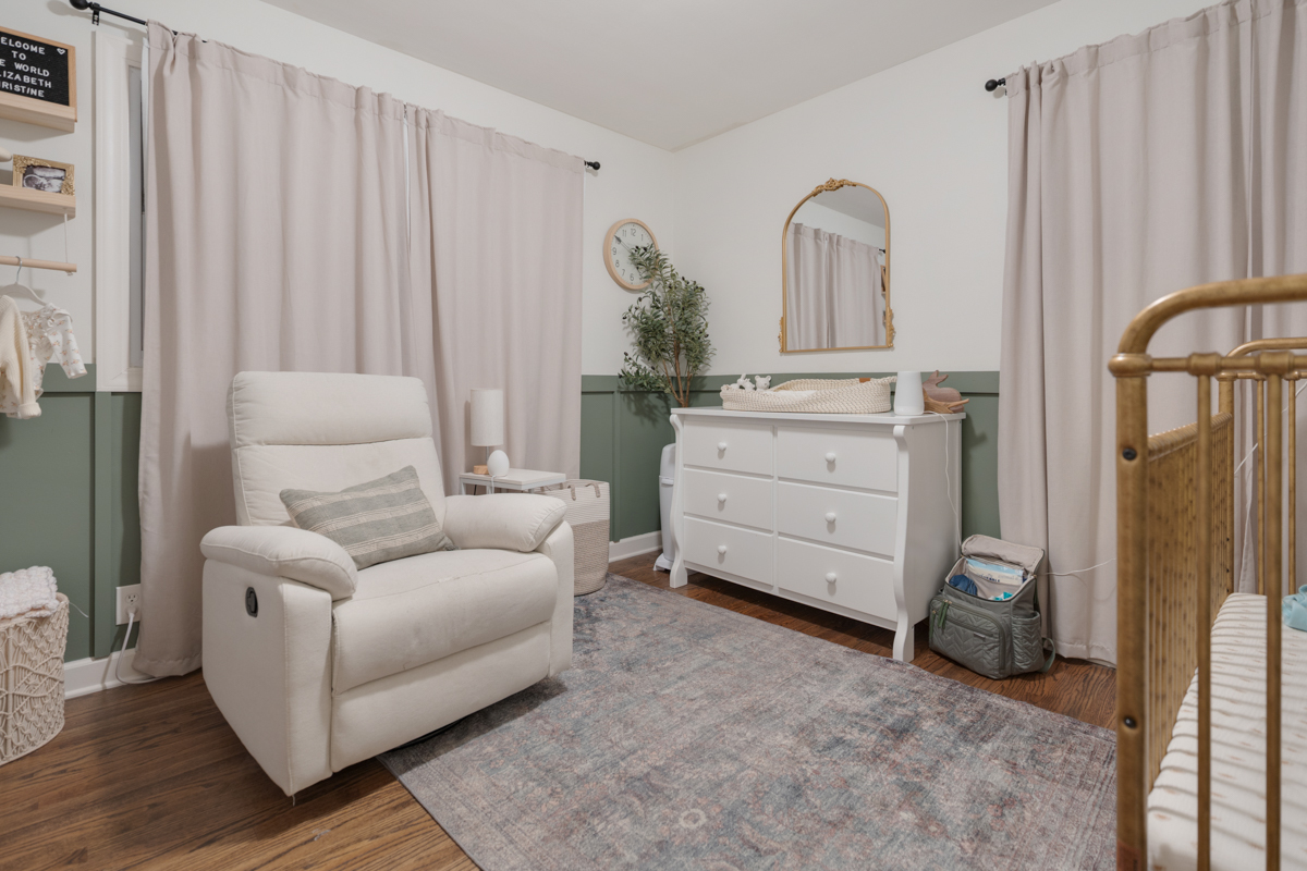 328 South 14th Street St. Charles, IL 60174 - Photo 15 of 26 a living room with furniture a couch and dresser