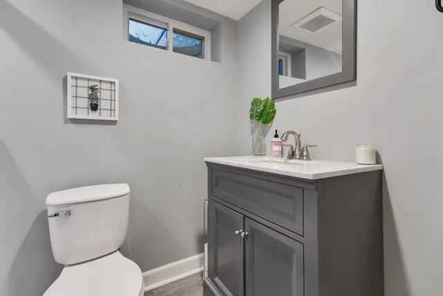 $2,400 | 328 South 14th Street, St. Charles, IL 60174