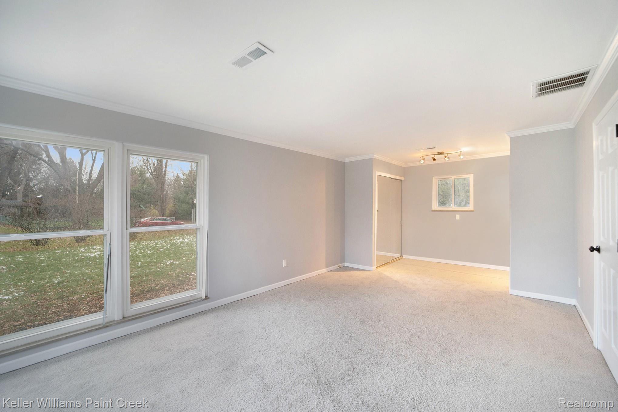 2511 West Avon Road Rochester, MI 48309 - Photo 24 of 26 017A9876.jpg