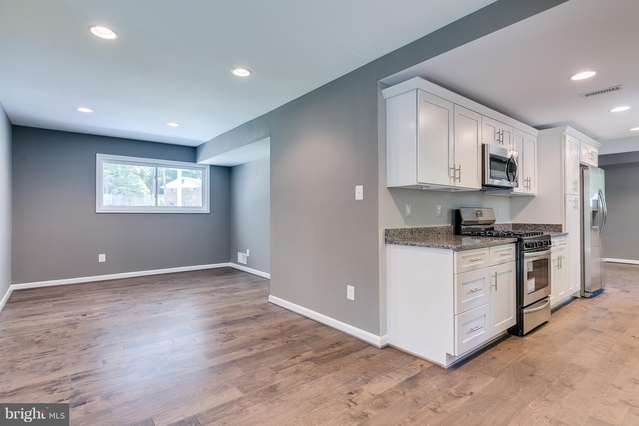 8601 Cromwell Drive Springfield, VA 22151 - Photo 5 of 20 Nice Family Room off Kitchen