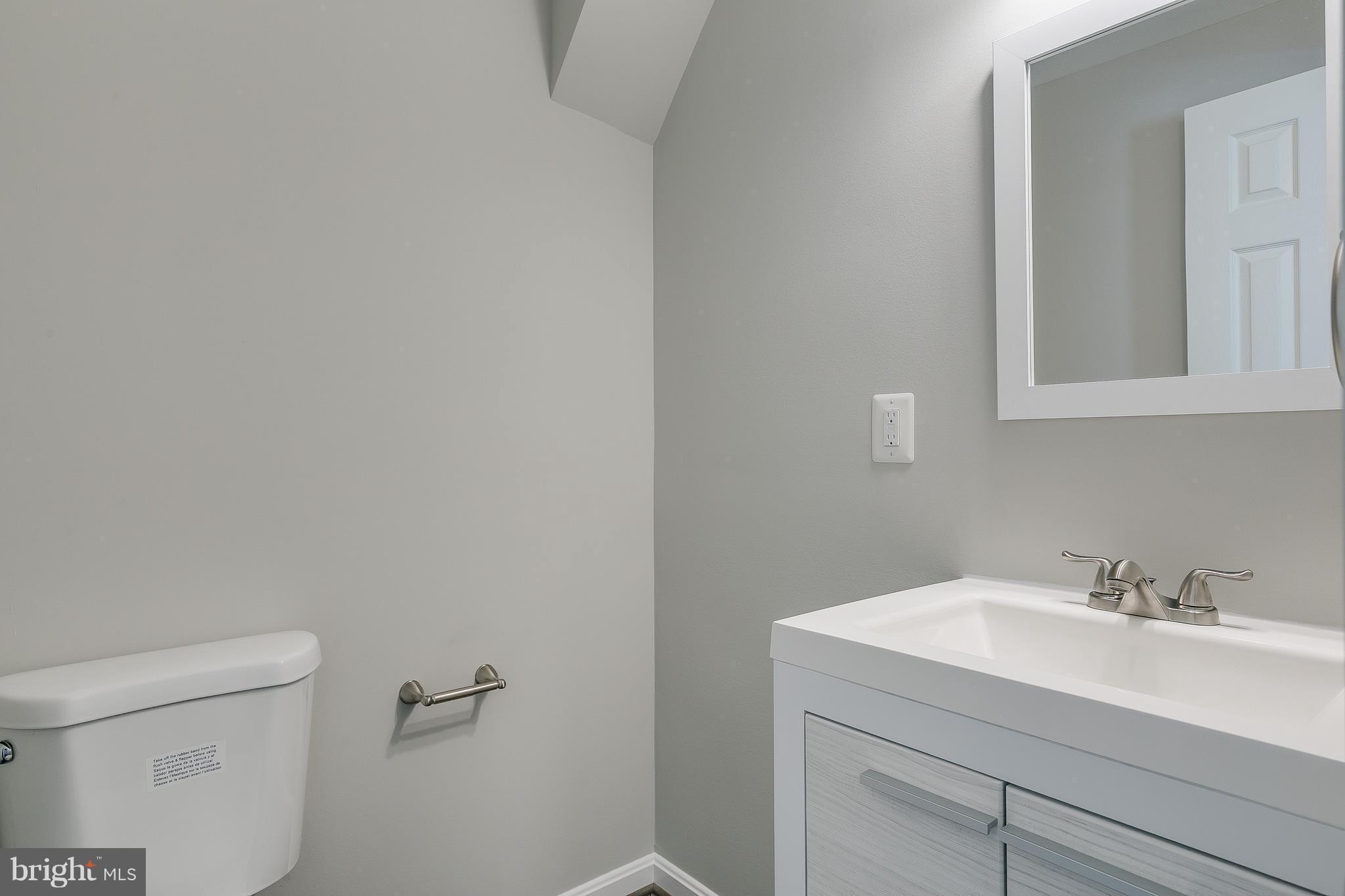 8601 Cromwell Drive Springfield, VA 22151 - Photo 7 of 20 NEW Half Bath on Main Level