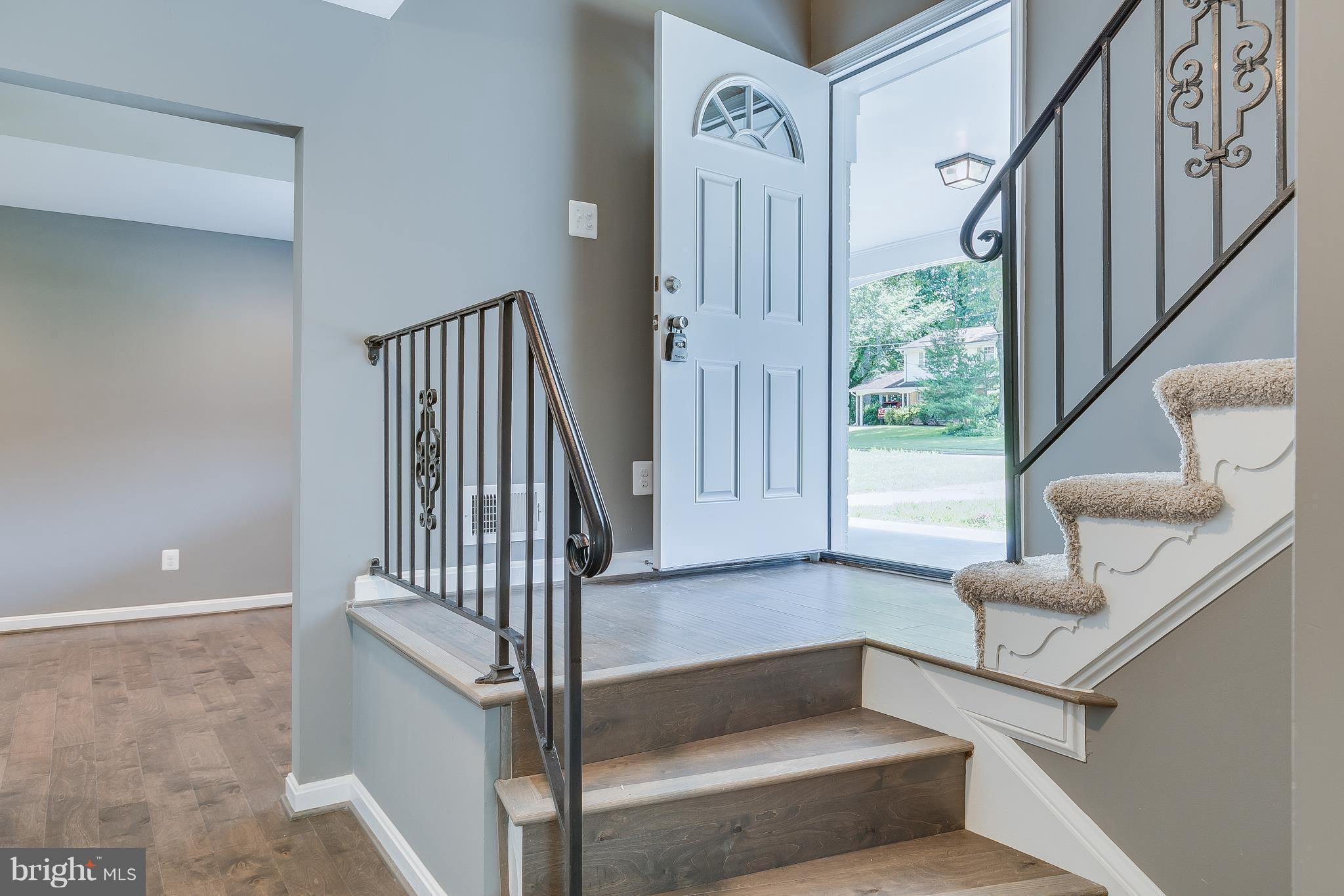 8601 Cromwell Drive Springfield, VA 22151 - Photo 8 of 20 Front Door & Steps to Upper Level