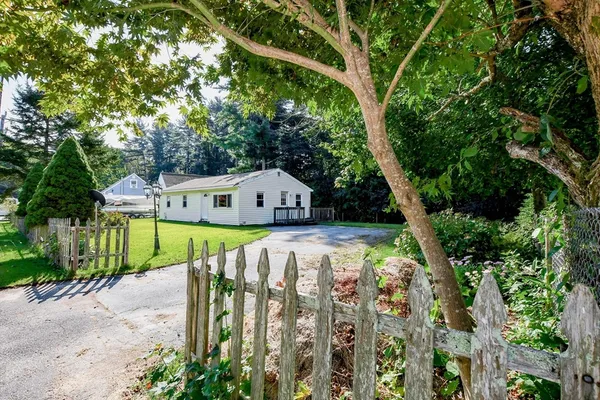 $325,000 | 9 White Pine Avenue, Wareham, MA 02576