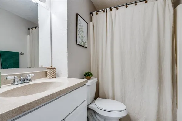 $339,999 | 861 Betty Drive, Terrell, TX 75160