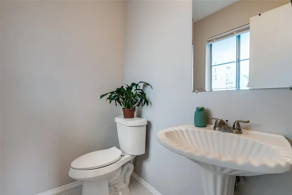 $339,999 | 861 Betty Drive, Terrell, TX 75160