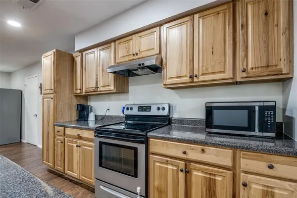 $339,999 | 861 Betty Drive, Terrell, TX 75160