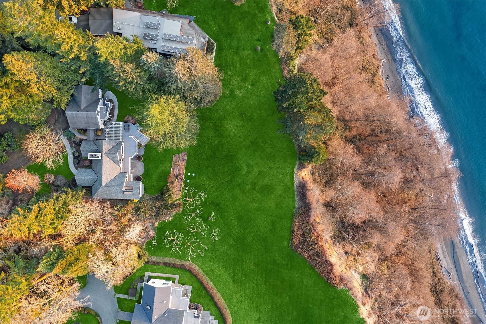 6790 Sills Road Clinton, WA 98236 - Photo 36 of 40 an aerial view of a house
