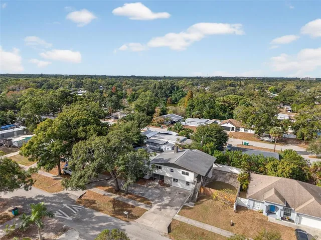 $2,000 | 5136 68th Street North, Unit C, St. Petersburg, FL 33709