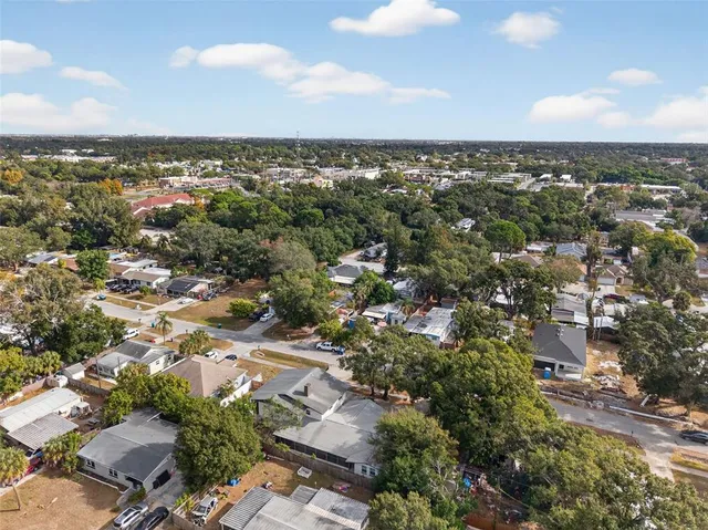 $2,000 | 5136 68th Street North, Unit C, St. Petersburg, FL 33709