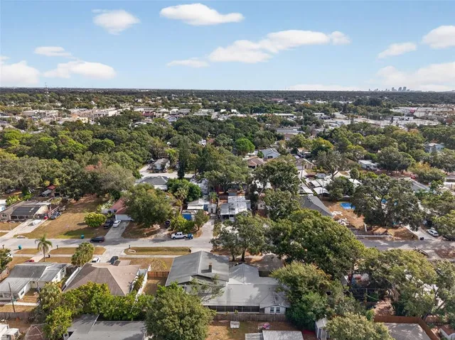 $2,000 | 5136 68th Street North, Unit C, St. Petersburg, FL 33709