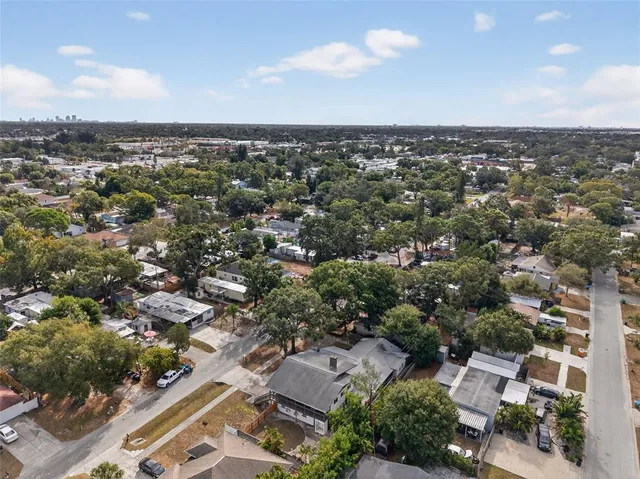 $2,000 | 5136 68th Street North, Unit C, St. Petersburg, FL 33709