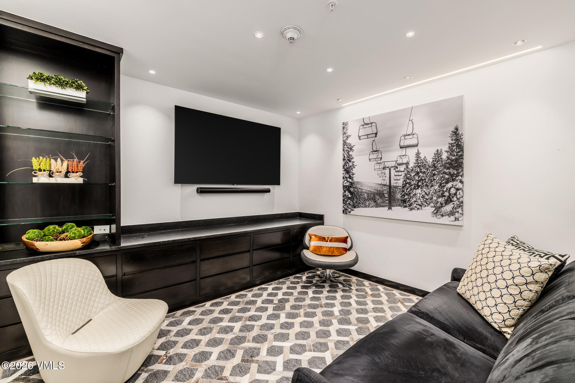 728 West Lionshead Circle, Unit R4 Vail, CO 81657 - Photo 14 of 18 13 Family Room