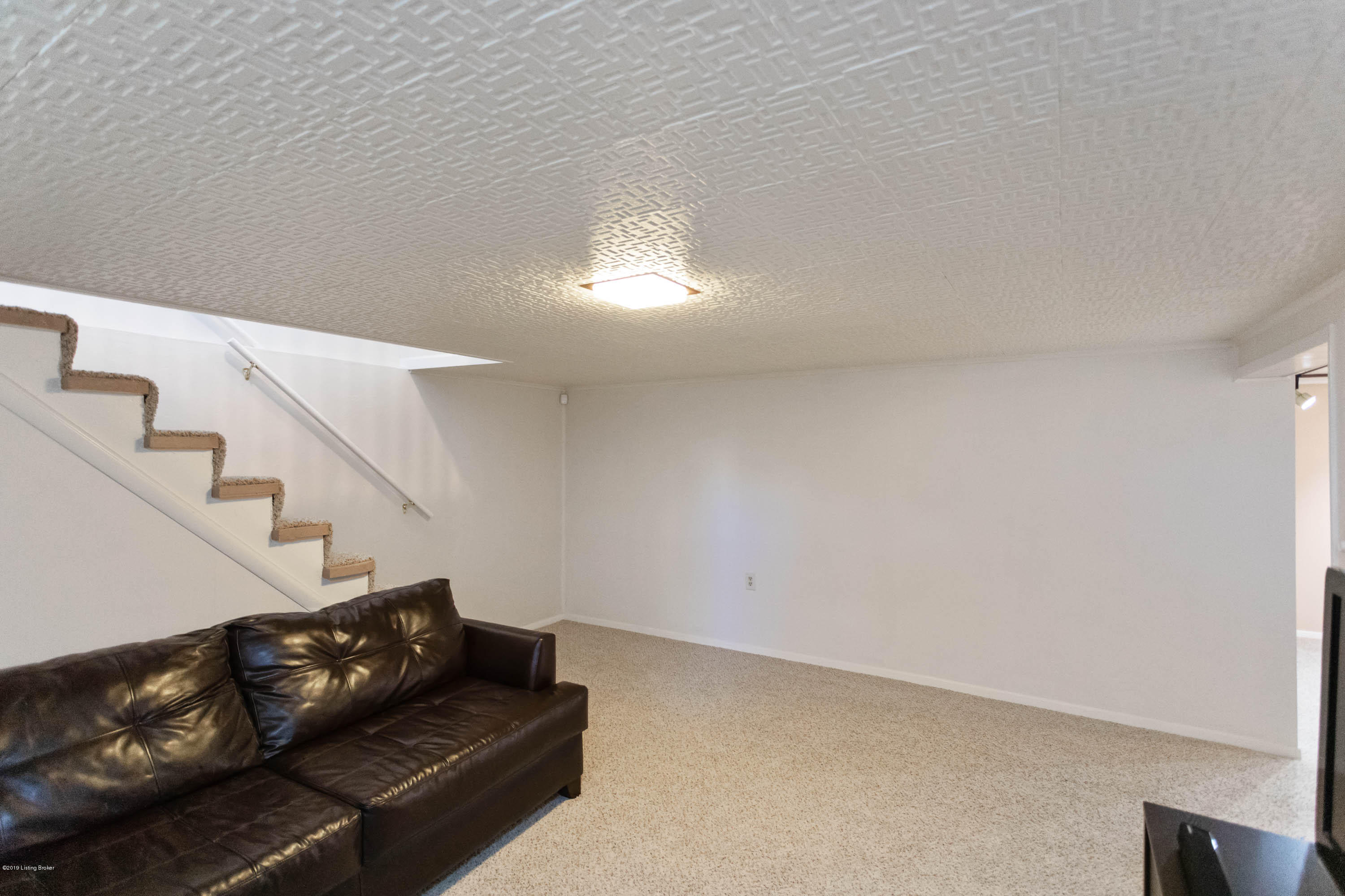 3507 Locklee Road Louisville, KY 40214 - Photo 27 of 34 Finished ceiling.