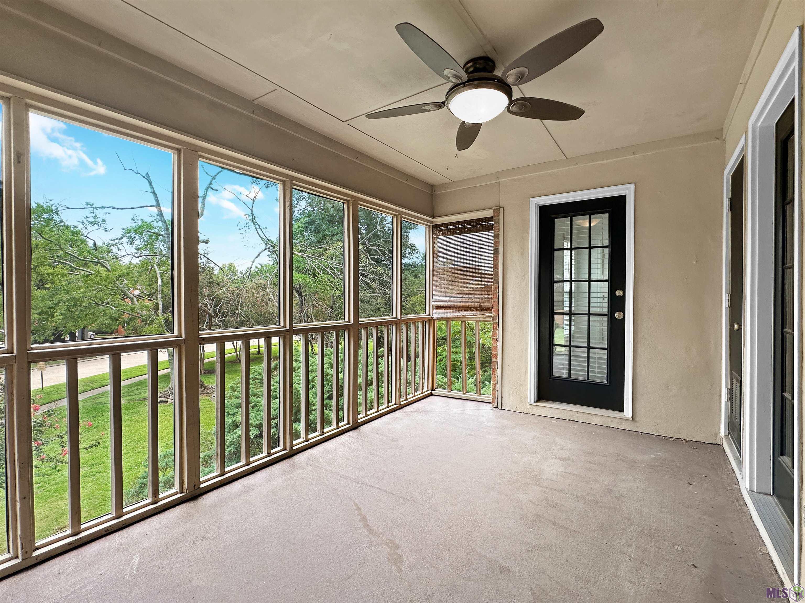 7925 Jefferson Pl Boulevard, Unit 30C Baton Rouge, LA 70809 - Photo 12 of 18 Screened Porch