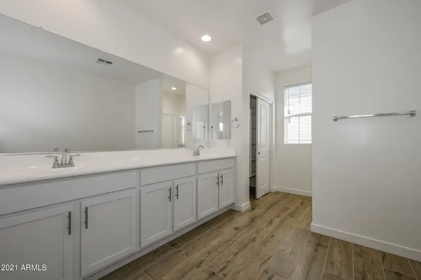 $2,200 | 9517 East Talon Avenue, Mesa, AZ 85212